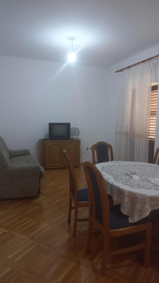 Apartments Vukasovic Kotor Bagian luar foto