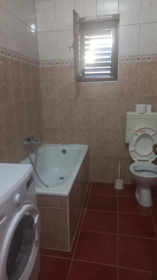 Apartments Vukasovic Kotor Bagian luar foto